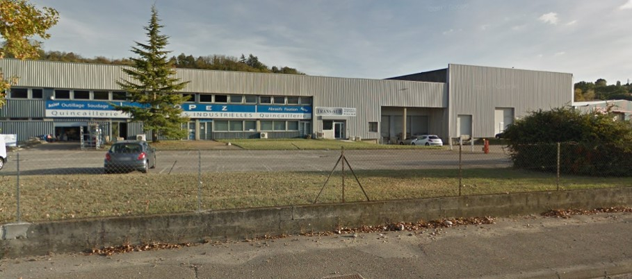 LOCAUX COMMERCIAUX À LOUER – REVENTIN VAUGRIS